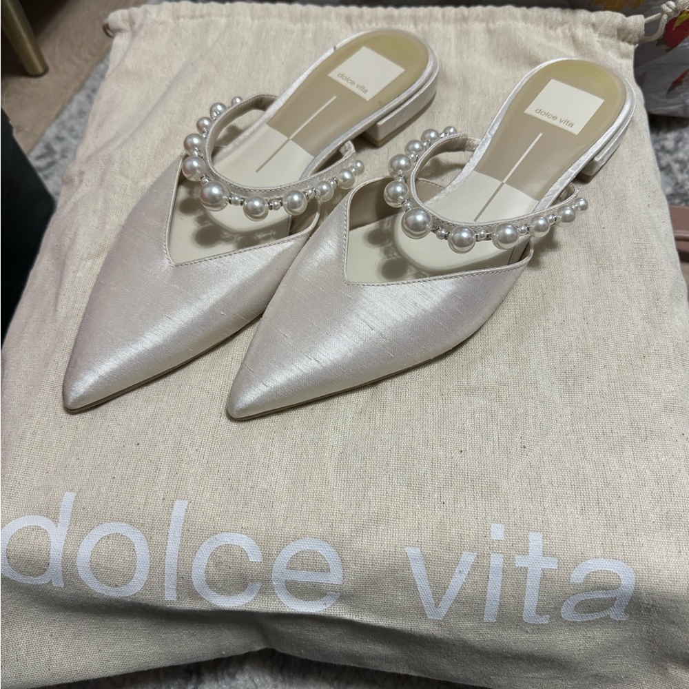 Dolce Vita Flats